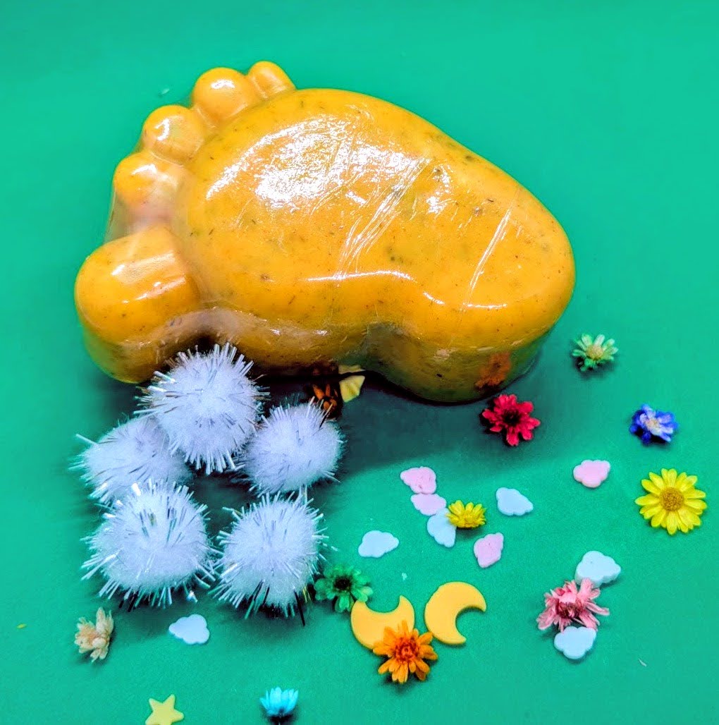 ✨ Jabón Artesanal de Cúrcuma